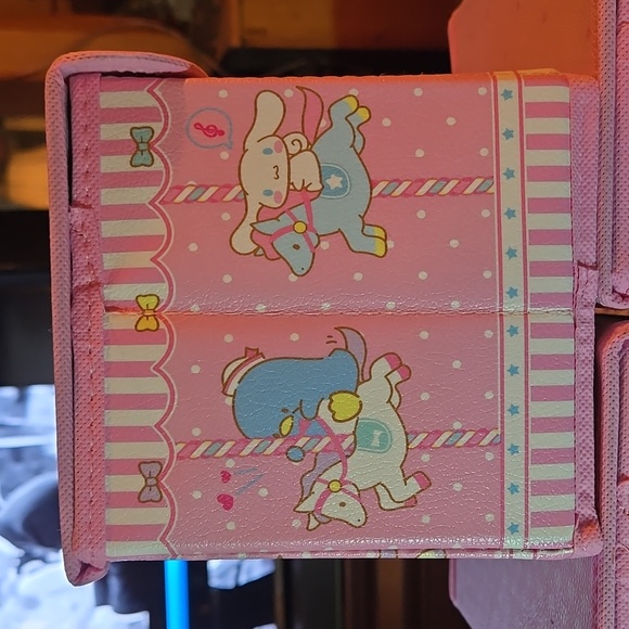 5 Sanrio Character Storage Boxes - Picture 15 of 16
